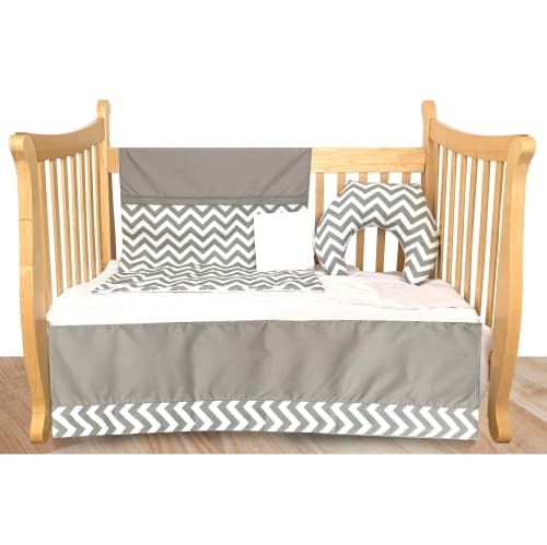 Bebelelo Minimalist Grey and White Chevron/Zigzag Bedding with Matching Feeding Pillow (5-piece Baby Crib Bedding Set, #300fp)