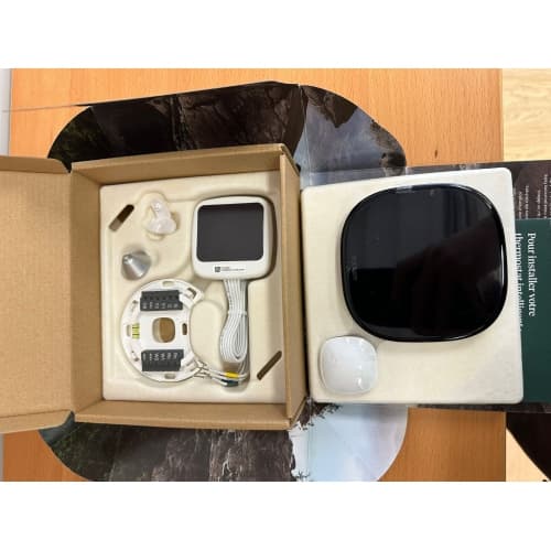 Open box - ecobee Smart Thermostat Premium with Sensor & Power Extender Kit