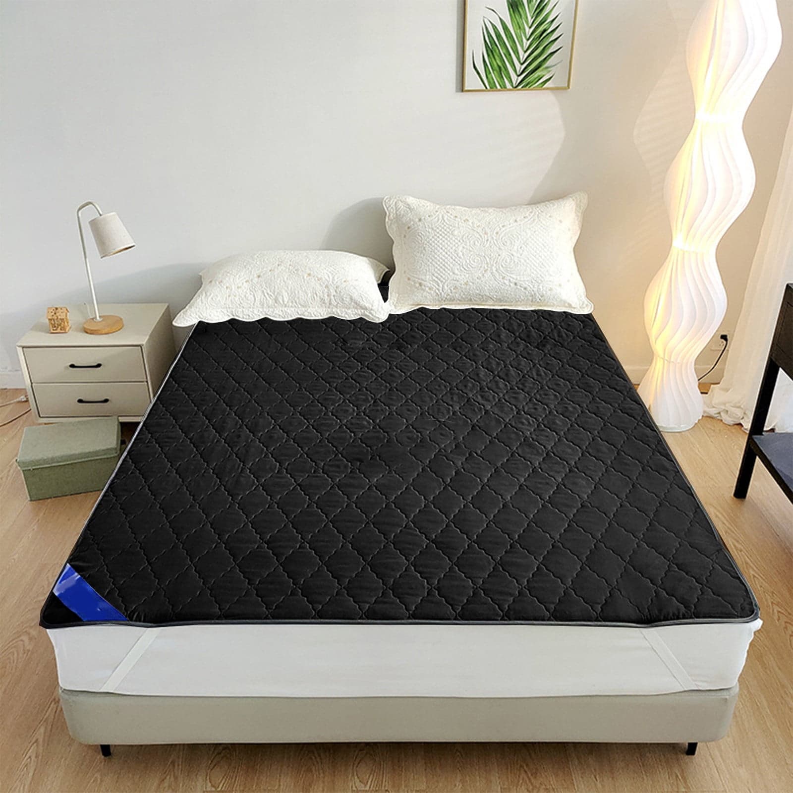 UsRHHA Waterproof Mattress Protector 59x79 Inches, Quilted Fitted Mattress Pad Cover, Breathable Bed Mattress Cover with Elastic Edges
