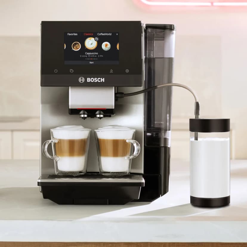 Bosch 800 Series Fully Automatic Espresso, Coffee & Cold Brew Machine with Built-In Grinder, Milk Frother & Touchscreen Display - Refurbished Excellent