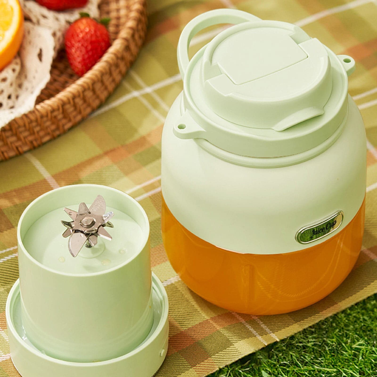 EGNMCR Kitchen Appliances for New Home, Accesorios Para La Cocina, Home Appliances Kitchen Mini Juicer Cup Portable Multifunctional Juicer Ton Cup Household Office Fruit Electric Juicer Juicer Juicer
