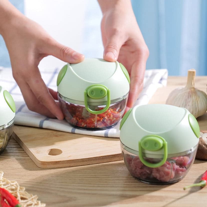 XYAIYT Portable Manual Garlic Chopper,Stainless Steel Blade Garlic Puree Machine,Mini Food Processor for Herbs and Vegetables,Suit for Travel and Camping Kitchens