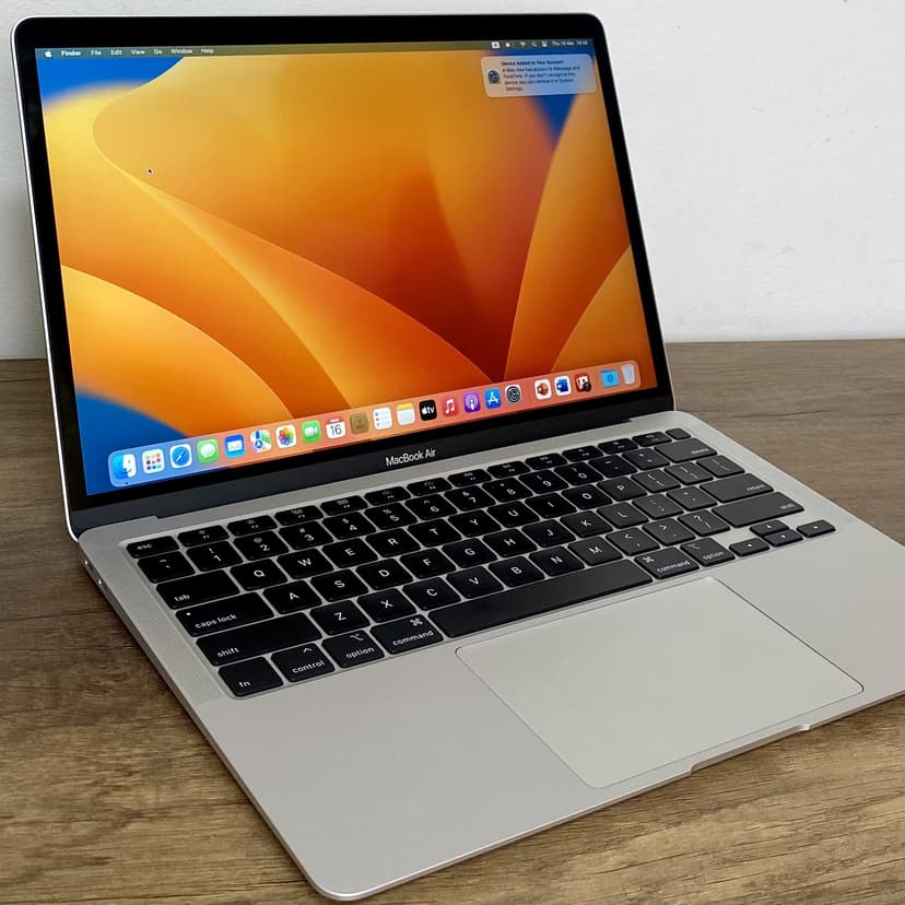 2020 Apple MacBook Air with 1.1GHz Intel Core i3 (13-Inch, 8GB RAM, 128GB Storage) (QWERTY English) Silver (Renewed)