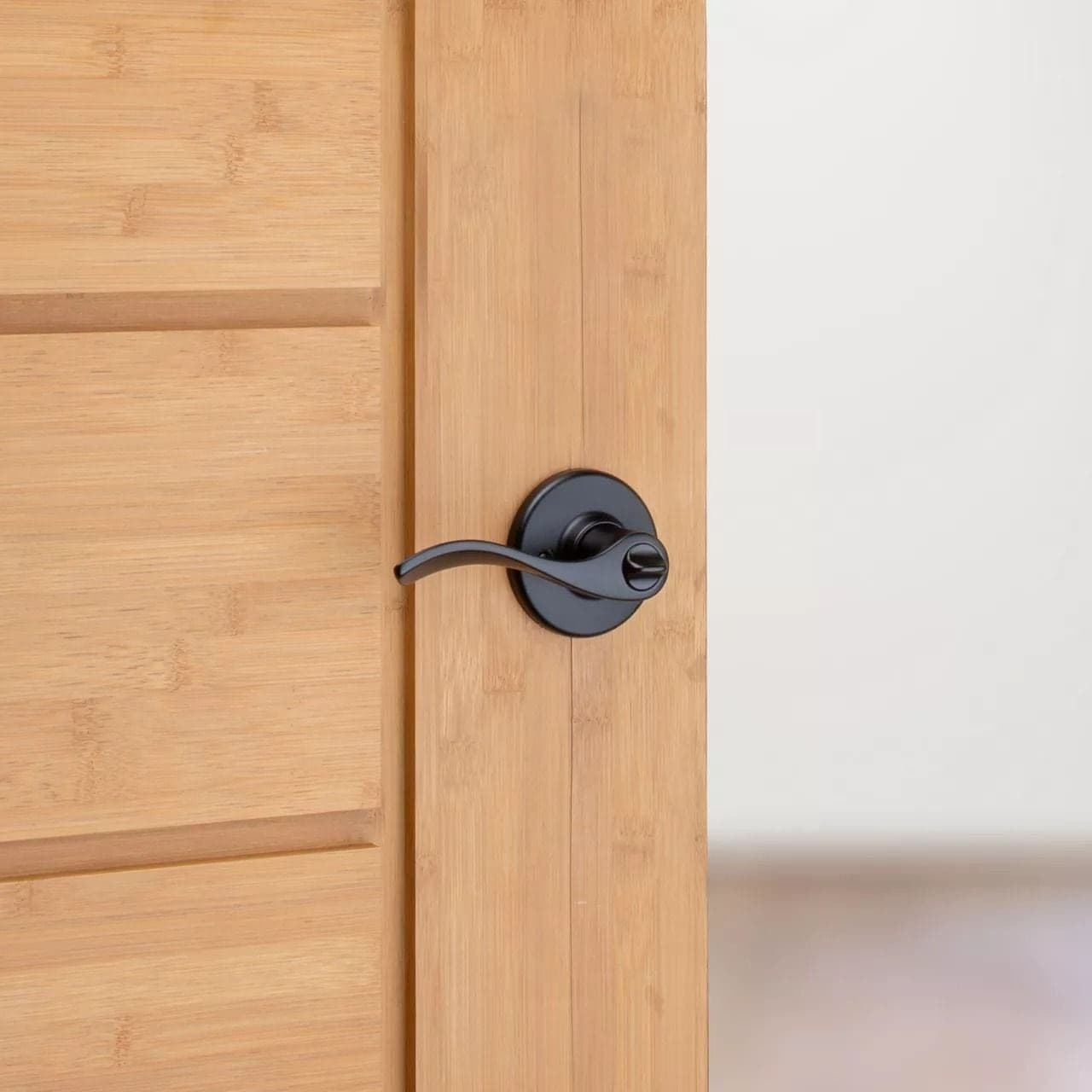 Weiser Belmont Locking Privacy Door Handle, Reversible Interior Door Levers for Bedroom and Bathroom Use, Matte Black
