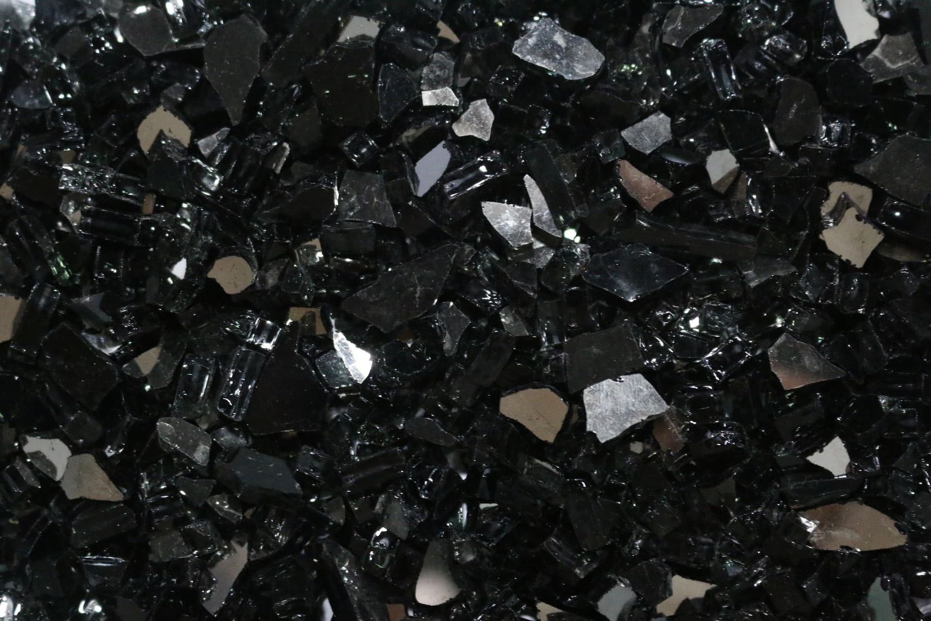 Elementi Crushed Reflective Tempered Fireglass for Fire Pit, Carbon Black
