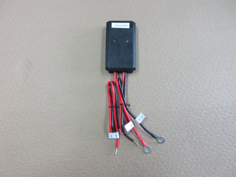 Noma 8.5A Solar Charge Controller with Built-in Battery Protection