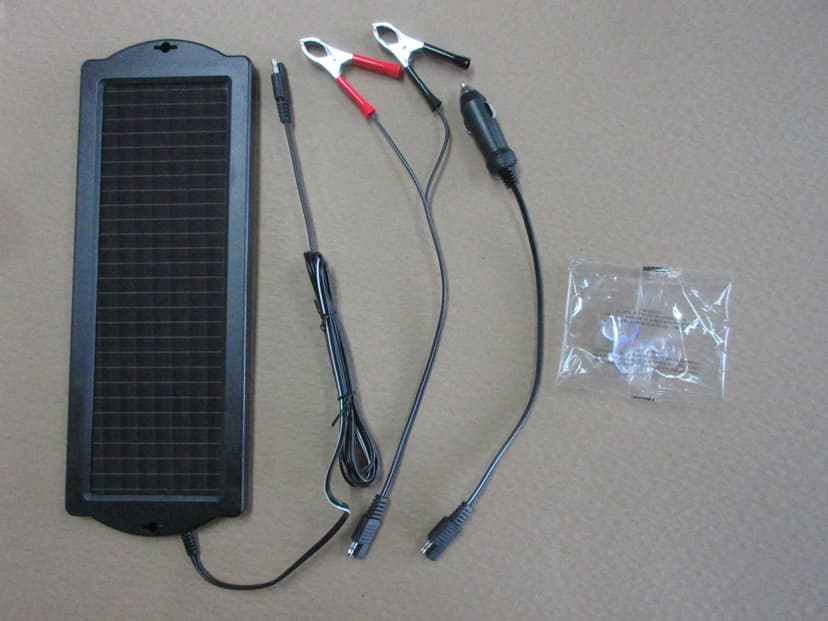 Noma 12V/1.5W Weatherproof Solar Battery Maintainer